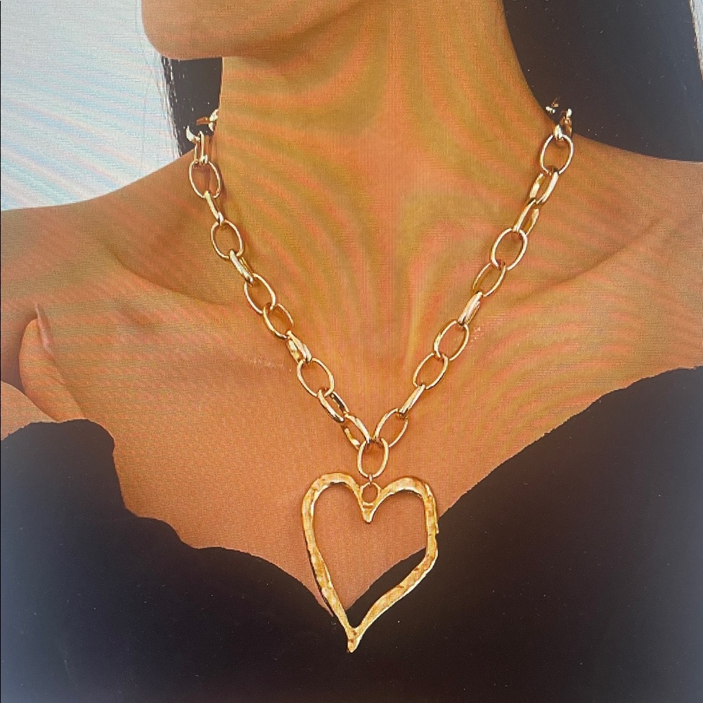 Gold Heart Pendant Necklace